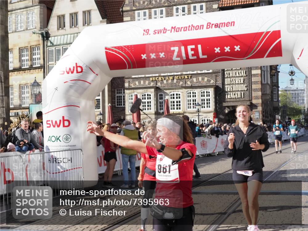 06.10.2024 - 19. swb-Marathon Bremen Luisa Fischer http://msf.ph/oto/7395963 06.10.2024 14:03:52 Ziel 961, 1213, 3025, 3841, 4250, 5046, 5089, 5269, 5579 meine-sportfotos.de