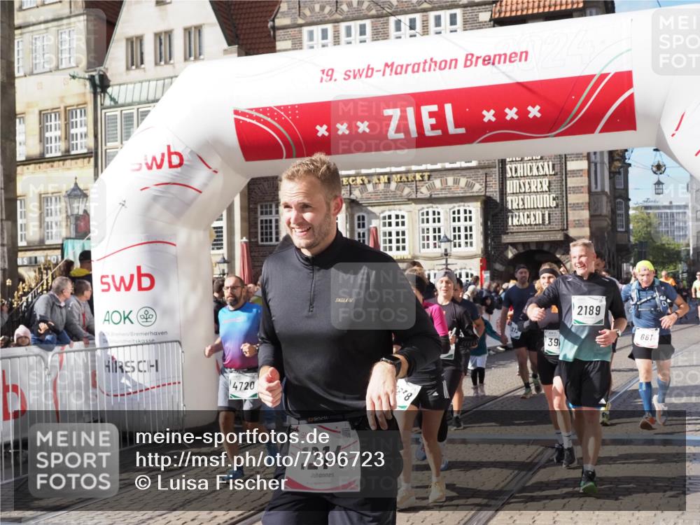 06.10.2024 - 19. swb-Marathon Bremen Luisa Fischer http://msf.ph/oto/7396723 06.10.2024 14:04:16 Ziel 467, 661, 1214, 2189, 2352, 2612, 2745, 2766, 2838, 3741, 3908, 3952, 3953, 4392, 4544, 4720 meine-sportfotos.de