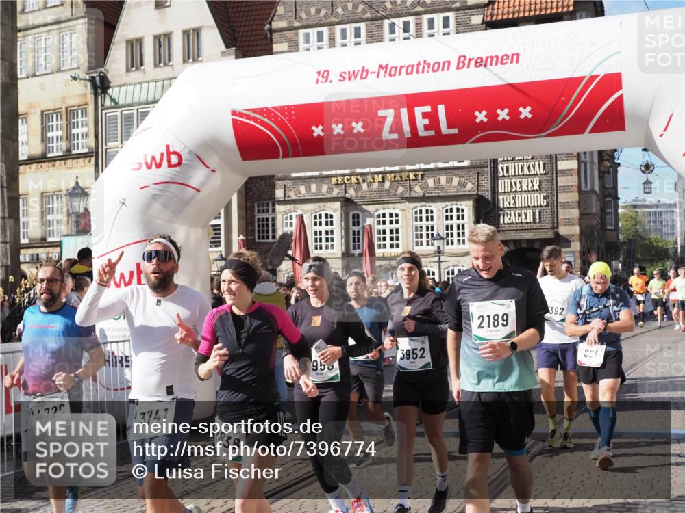 06.10.2024 - 19. swb-Marathon Bremen Luisa Fischer http://msf.ph/oto/7396774 06.10.2024 14:04:17 Ziel 467, 661, 1214, 2189, 2352, 2612, 2745, 2766, 2838, 3741, 3952, 3953, 4392, 4544, 4720, 5206, 6485 meine-sportfotos.de