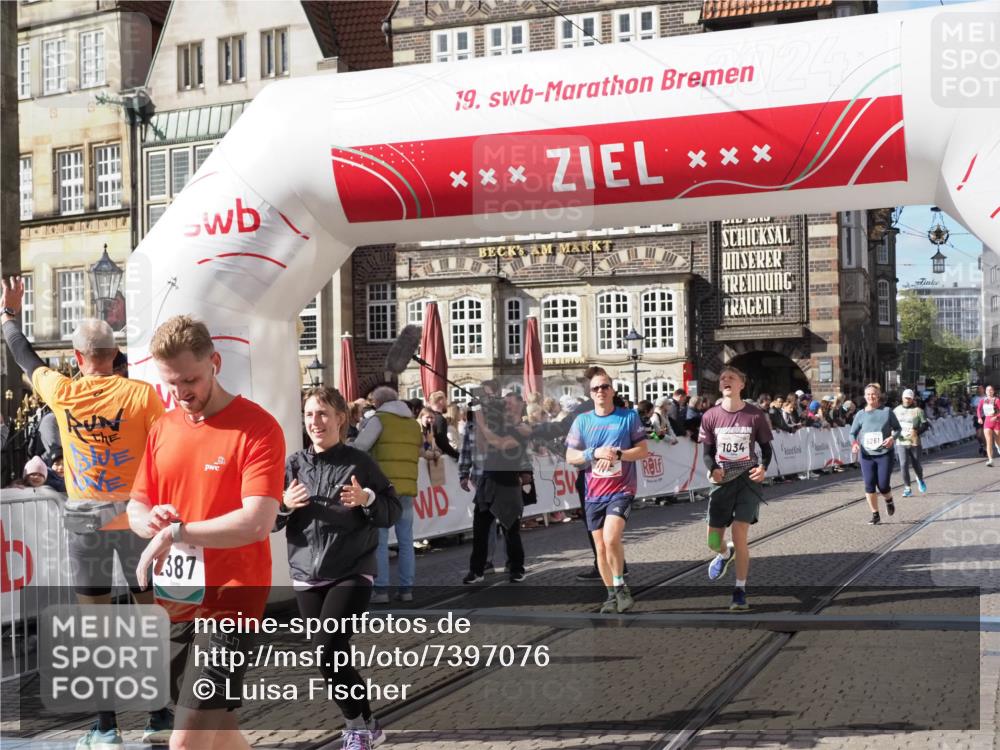 06.10.2024 - 19. swb-Marathon Bremen Luisa Fischer http://msf.ph/oto/7397076 06.10.2024 14:04:30 Ziel 792, 1034, 2387, 3964, 5261, 5680, 6002 meine-sportfotos.de