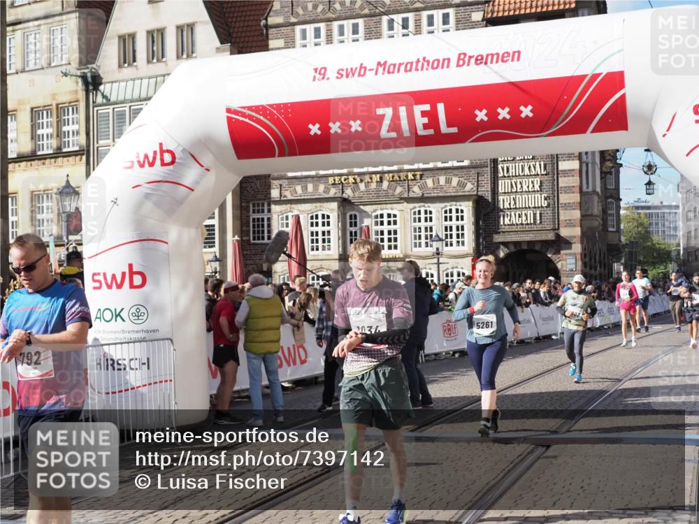 06.10.2024 - 19. swb-Marathon Bremen Luisa Fischer http://msf.ph/oto/7397142 06.10.2024 14:04:33 Ziel 792, 934, 1034, 2776, 5261, 5680, 6002 meine-sportfotos.de