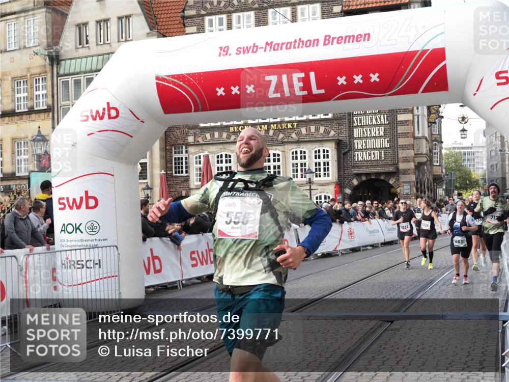 06.10.2024 - 19. swb-Marathon Bremen Luisa Fischer http://msf.ph/oto/7399771 06.10.2024 14:06:09 Ziel 556, 683, 712, 1036, 1037, 1193, 1483, 3020, 3435, 3438, 4631, 5378, 5992, 5993, 6057, 6059 meine-sportfotos.de