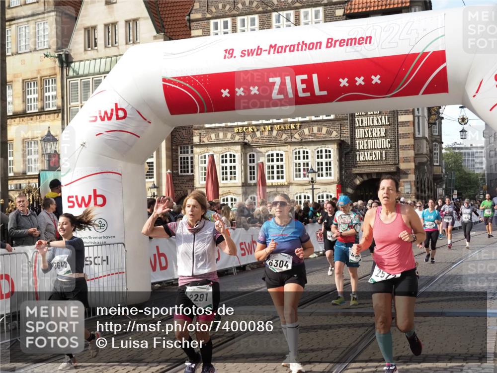 06.10.2024 - 19. swb-Marathon Bremen Luisa Fischer http://msf.ph/oto/7400086 06.10.2024 14:06:21 Ziel 1193, 1483, 2291, 2572, 2692, 2761, 3047, 3096, 3574, 3640, 4367, 4488, 4504, 4533, 4818, 5558, 5710, 5712, 5964, 6304 meine-sportfotos.de