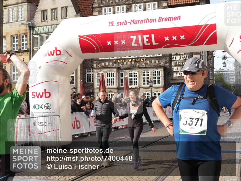 06.10.2024 - 19. swb-Marathon Bremen Luisa Fischer http://msf.ph/oto/7400448 06.10.2024 14:06:35 Ziel 1285, 2642, 3371, 4909, 5836 meine-sportfotos.de