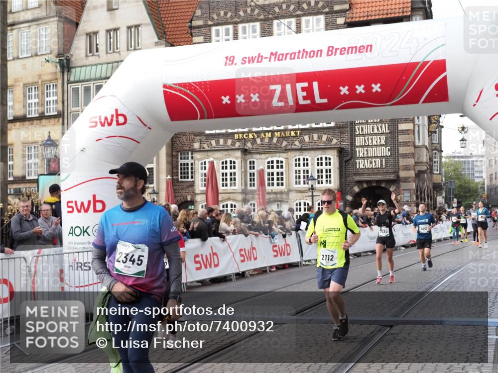 06.10.2024 - 19. swb-Marathon Bremen Luisa Fischer http://msf.ph/oto/7400932 06.10.2024 14:06:47 Ziel 960, 2112, 2345, 2730, 3595, 4152, 4909, 6651 meine-sportfotos.de