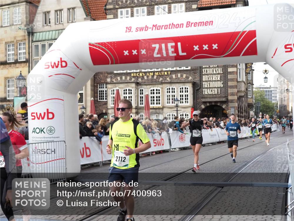 06.10.2024 - 19. swb-Marathon Bremen Luisa Fischer http://msf.ph/oto/7400963 06.10.2024 14:06:48 Ziel 960, 2112, 2345, 2730, 3595, 4152, 6651 meine-sportfotos.de