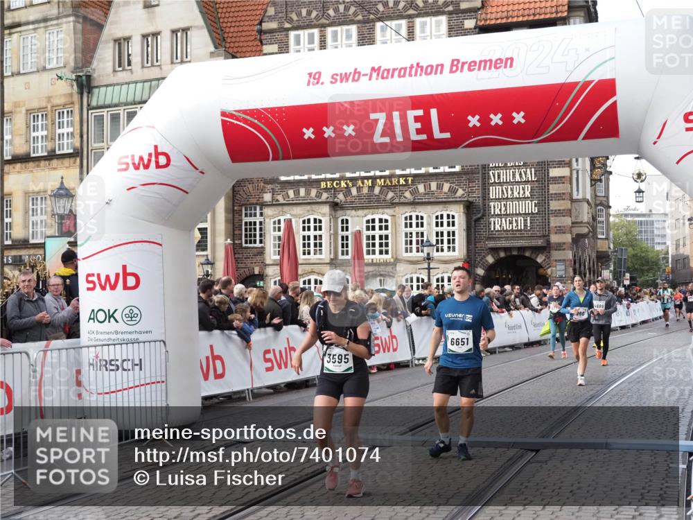 06.10.2024 - 19. swb-Marathon Bremen Luisa Fischer http://msf.ph/oto/7401074 06.10.2024 14:06:50 Ziel 960, 2112, 2730, 3595, 4152, 4686, 5237, 6651 meine-sportfotos.de