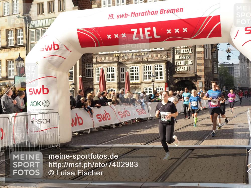 06.10.2024 - 19. swb-Marathon Bremen Luisa Fischer http://msf.ph/oto/7402983 06.10.2024 14:08:01 Ziel 887, 3118, 3553, 3715, 4047, 4048, 4269, 4513, 5321, 6283 meine-sportfotos.de