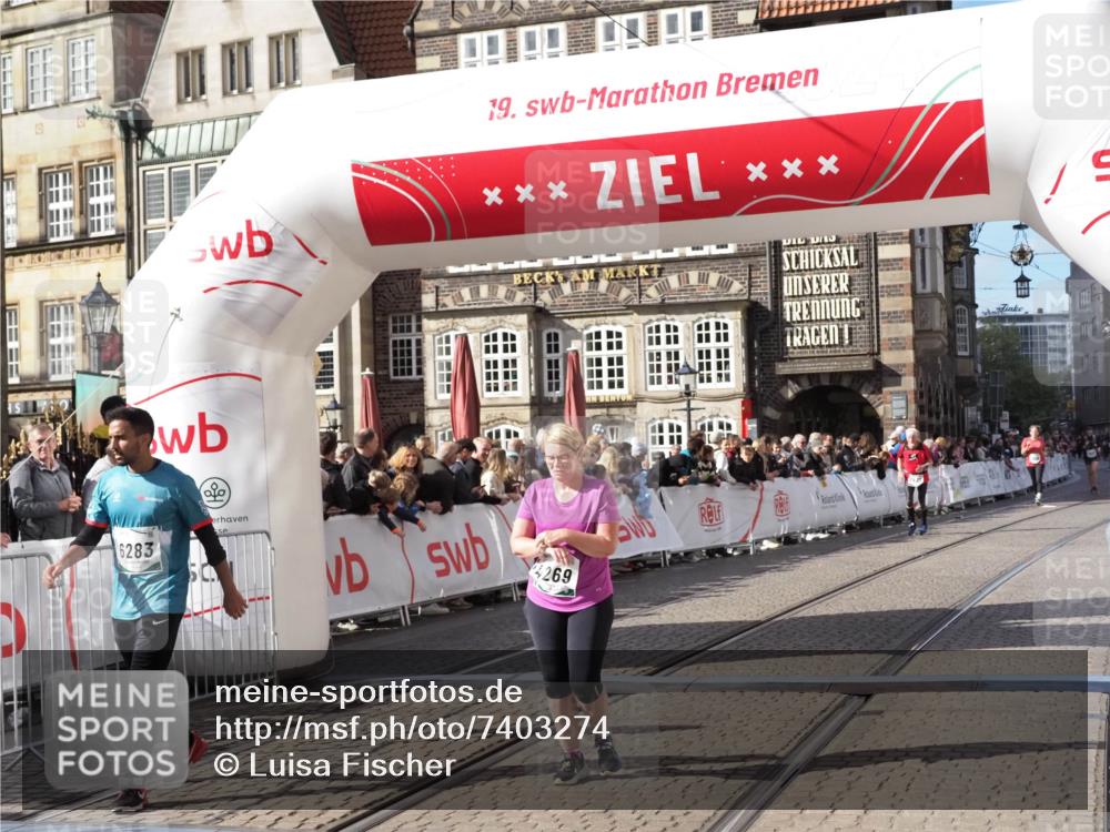 06.10.2024 - 19. swb-Marathon Bremen Luisa Fischer http://msf.ph/oto/7403274 06.10.2024 14:08:09 Ziel 2433, 3553, 4047, 4048, 4269, 6283 meine-sportfotos.de