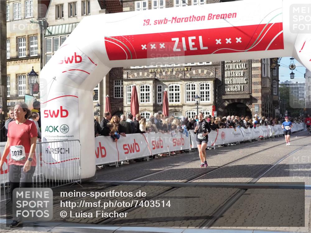 06.10.2024 - 19. swb-Marathon Bremen Luisa Fischer http://msf.ph/oto/7403514 06.10.2024 14:08:21 Ziel 2433, 2628, 3019, 6884 meine-sportfotos.de