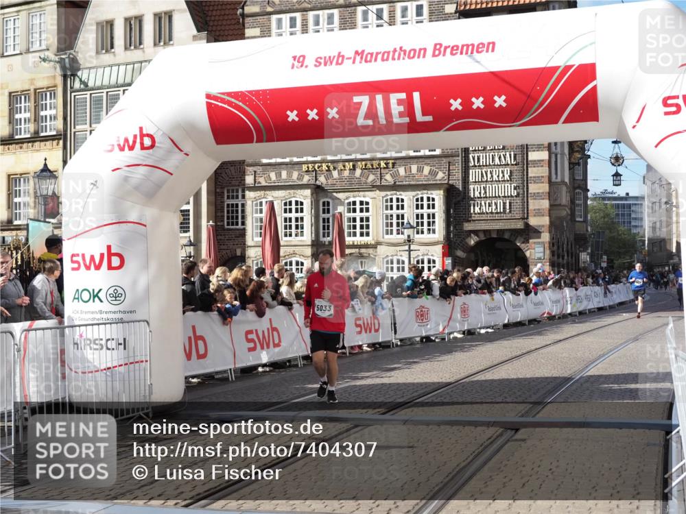 06.10.2024 - 19. swb-Marathon Bremen Luisa Fischer http://msf.ph/oto/7404307 06.10.2024 14:08:36 Ziel 4935, 5033 meine-sportfotos.de