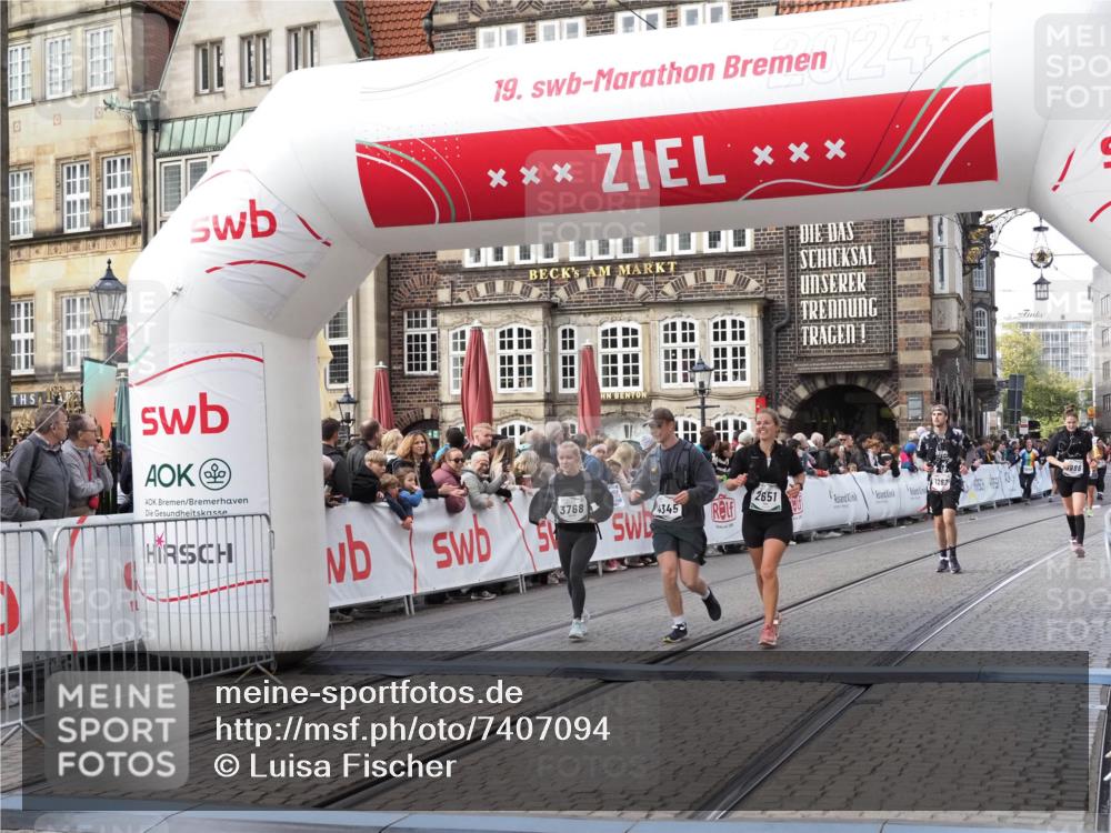 06.10.2024 - 19. swb-Marathon Bremen Luisa Fischer http://msf.ph/oto/7407094 06.10.2024 14:09:34 Ziel 1262, 2651, 2932, 3768, 3986, 4345 meine-sportfotos.de