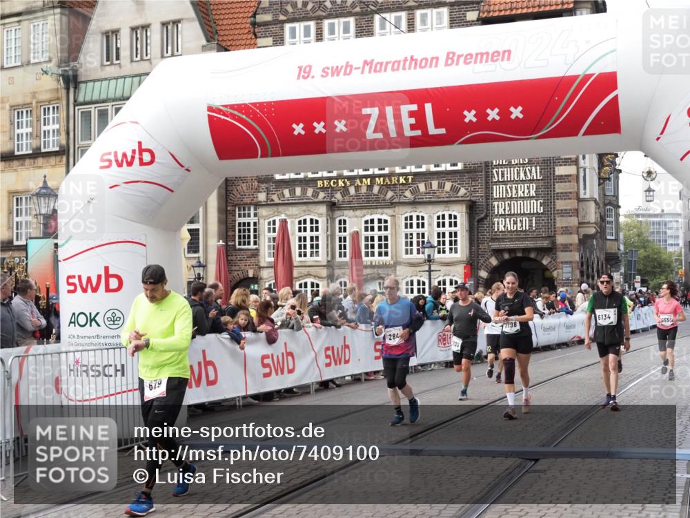 06.10.2024 - 19. swb-Marathon Bremen Luisa Fischer http://msf.ph/oto/7409100 06.10.2024 14:10:25 Ziel 284, 679, 1514, 2798, 5200, 5652, 6015, 6016, 6134 meine-sportfotos.de