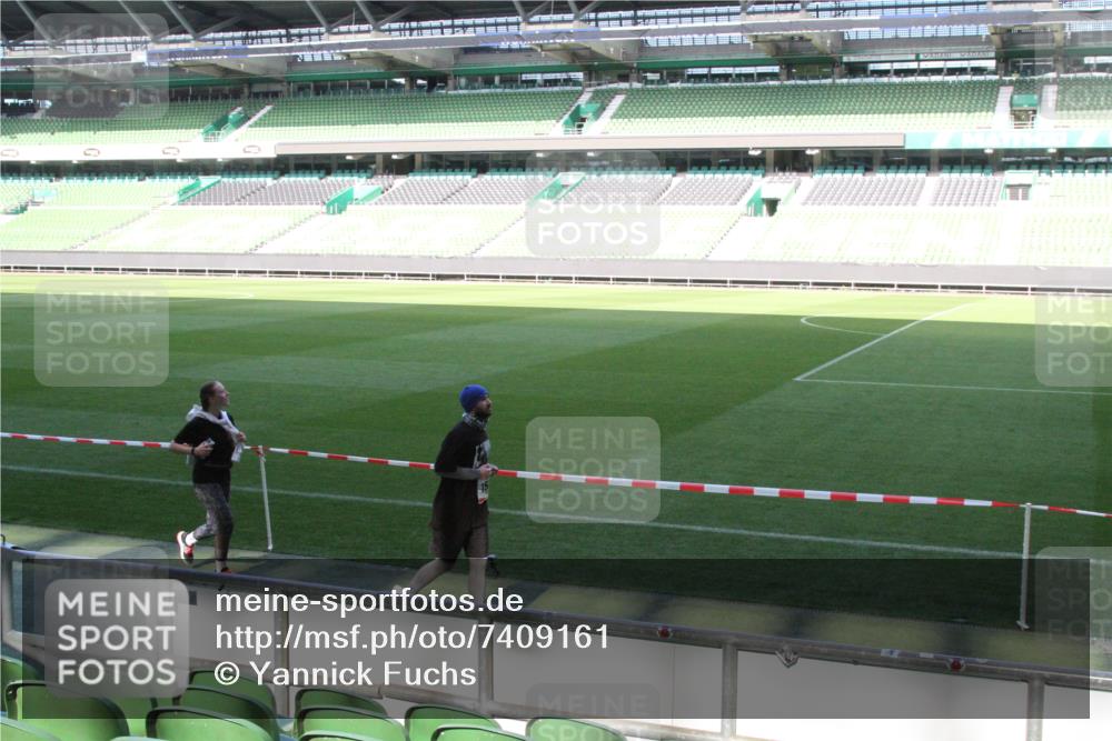 06.10.2024 - 19. swb-Marathon Bremen Yannick Fuchs http://msf.ph/oto/7409161 06.10.2024 13:56:52 Laufen im Stadion 535, 589, 703, 778, 1256, 1277, 1512, 1606, 3163, 4990 meine-sportfotos.de