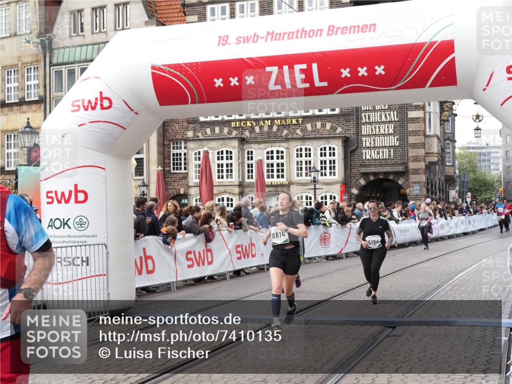 06.10.2024 - 19. swb-Marathon Bremen Luisa Fischer http://msf.ph/oto/7410135 06.10.2024 14:10:45 Ziel 2211, 5102, 5194, 6614 meine-sportfotos.de