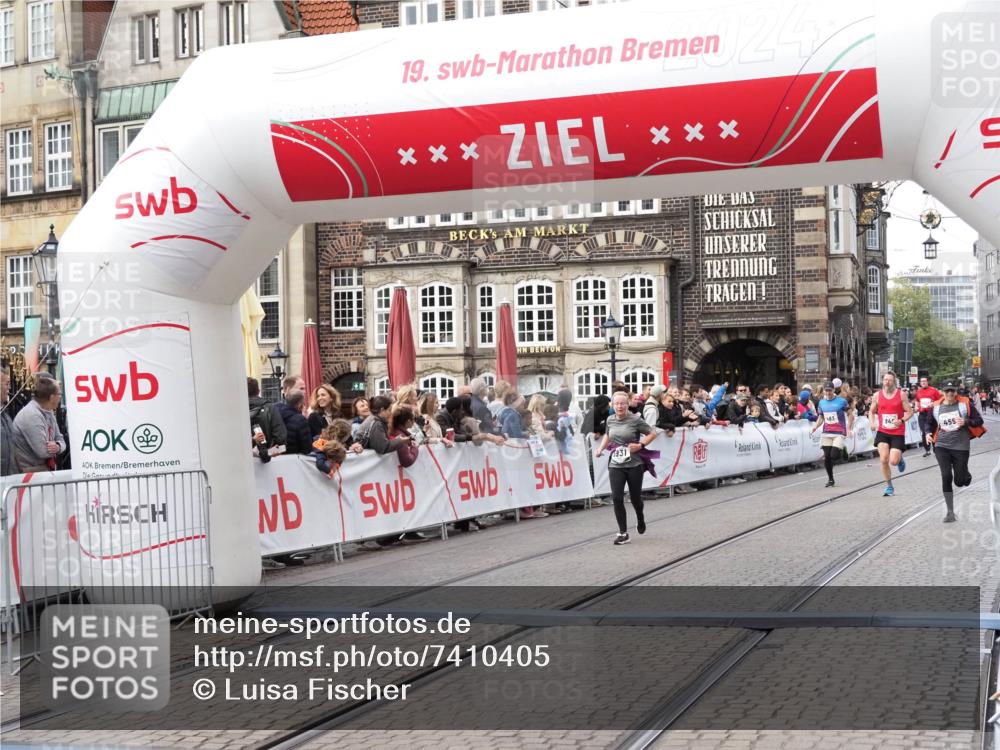 06.10.2024 - 19. swb-Marathon Bremen Luisa Fischer http://msf.ph/oto/7410405 06.10.2024 14:10:50 Ziel 455, 463, 845, 5102, 5194, 5931, 6614 meine-sportfotos.de