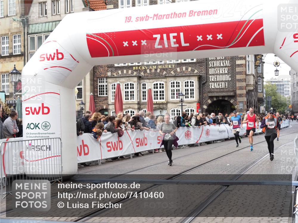 06.10.2024 - 19. swb-Marathon Bremen Luisa Fischer http://msf.ph/oto/7410460 06.10.2024 14:10:51 Ziel 455, 463, 845, 1458, 5102, 5194, 5931, 6614 meine-sportfotos.de