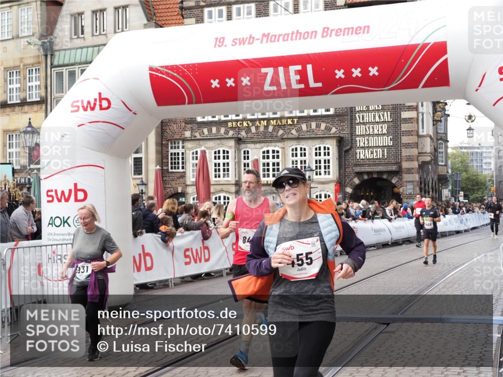 06.10.2024 - 19. swb-Marathon Bremen Luisa Fischer http://msf.ph/oto/7410599 06.10.2024 14:10:53 Ziel 455, 463, 845, 1458, 5102, 5931 meine-sportfotos.de