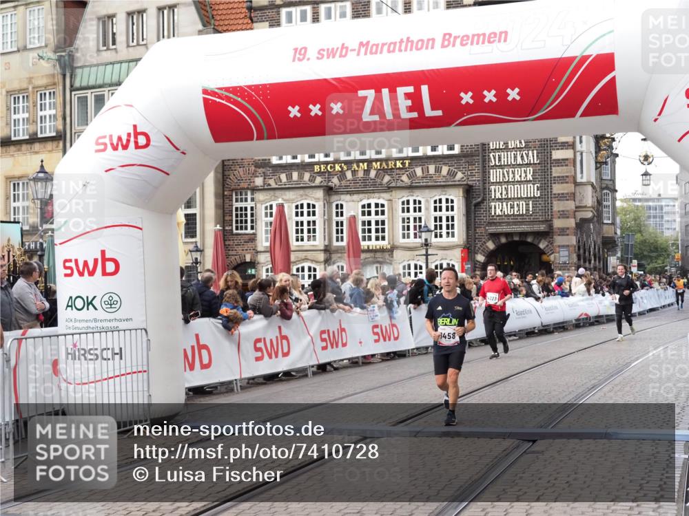 06.10.2024 - 19. swb-Marathon Bremen Luisa Fischer http://msf.ph/oto/7410728 06.10.2024 14:10:57 Ziel 455, 463, 787, 845, 1458, 4323, 5931 meine-sportfotos.de