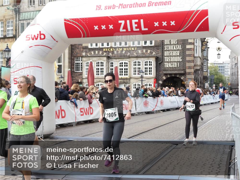 06.10.2024 - 19. swb-Marathon Bremen Luisa Fischer http://msf.ph/oto/7412863 06.10.2024 14:11:43 Ziel 920, 2905, 2924, 3176, 3177, 4450, 5472 meine-sportfotos.de