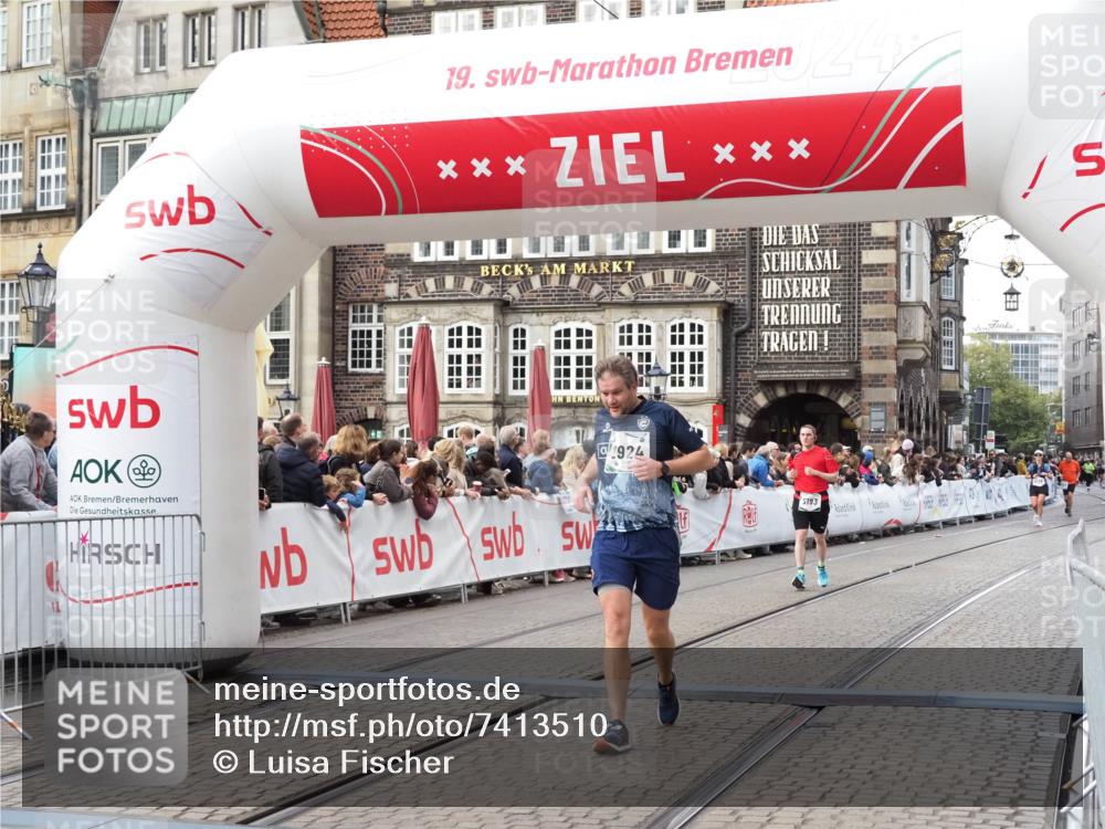 06.10.2024 - 19. swb-Marathon Bremen Luisa Fischer http://msf.ph/oto/7413510 06.10.2024 14:11:50 Ziel 920, 2924, 5193 meine-sportfotos.de