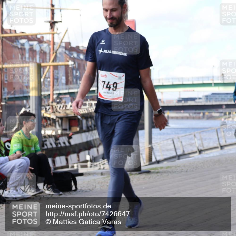 06.10.2024 - 19. swb-Marathon Bremen Matties Gatica Varas http://msf.ph/oto/7426647 06.10.2024 13:54:18 Laufen 749 meine-sportfotos.de