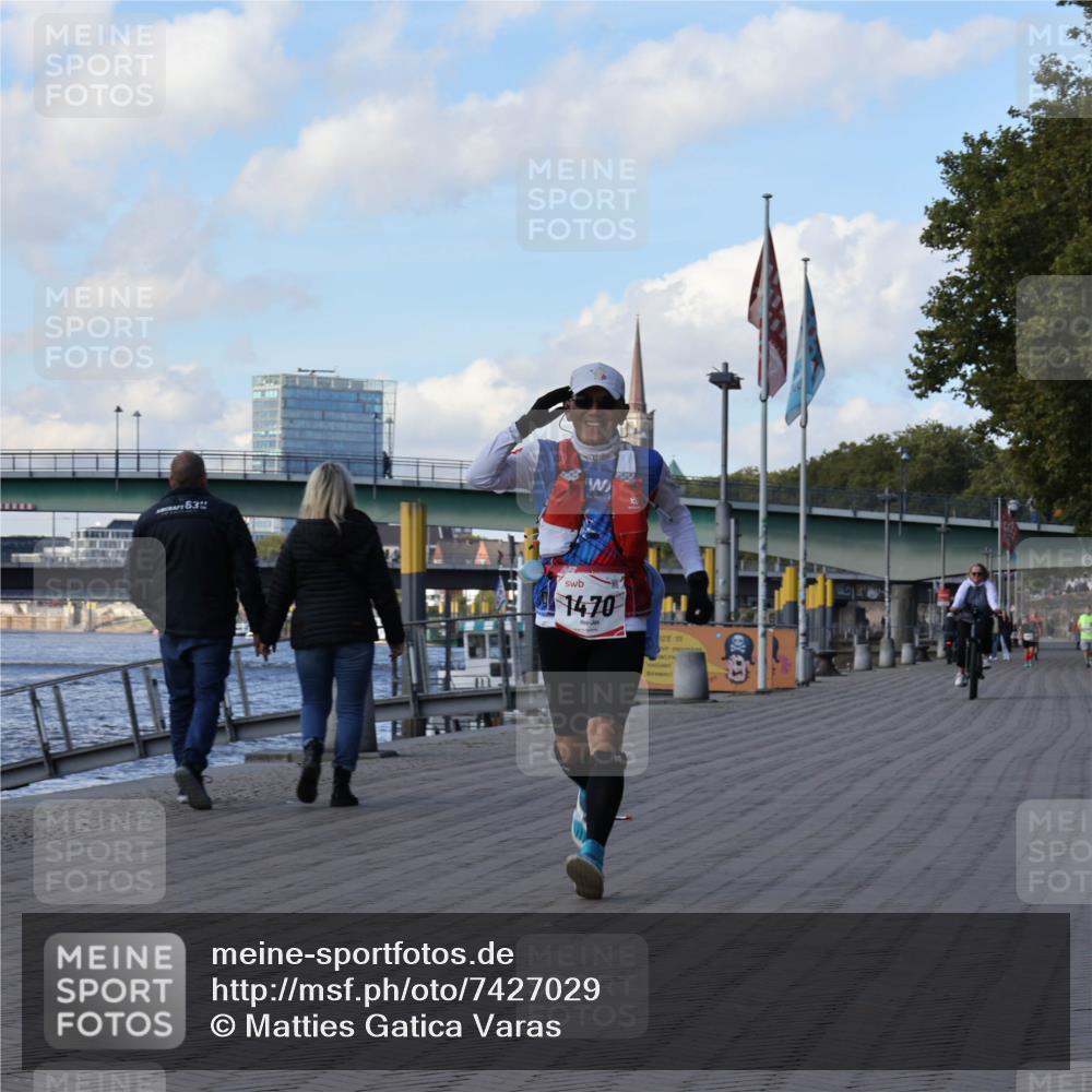 06.10.2024 - 19. swb-Marathon Bremen Matties Gatica Varas http://msf.ph/oto/7427029 06.10.2024 13:55:22 Laufen 1470, 447 meine-sportfotos.de