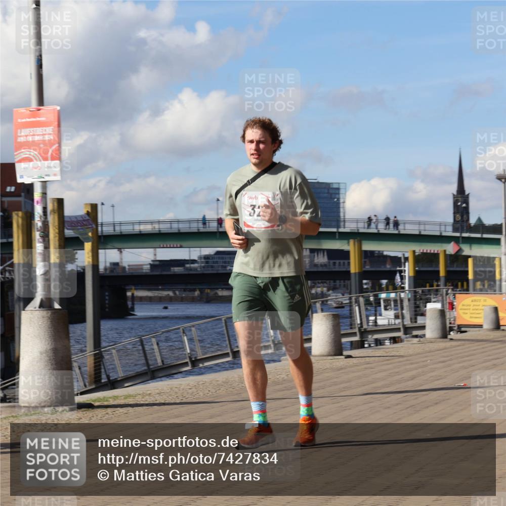 06.10.2024 - 19. swb-Marathon Bremen Matties Gatica Varas http://msf.ph/oto/7427834 06.10.2024 13:59:05 Laufen 32 meine-sportfotos.de