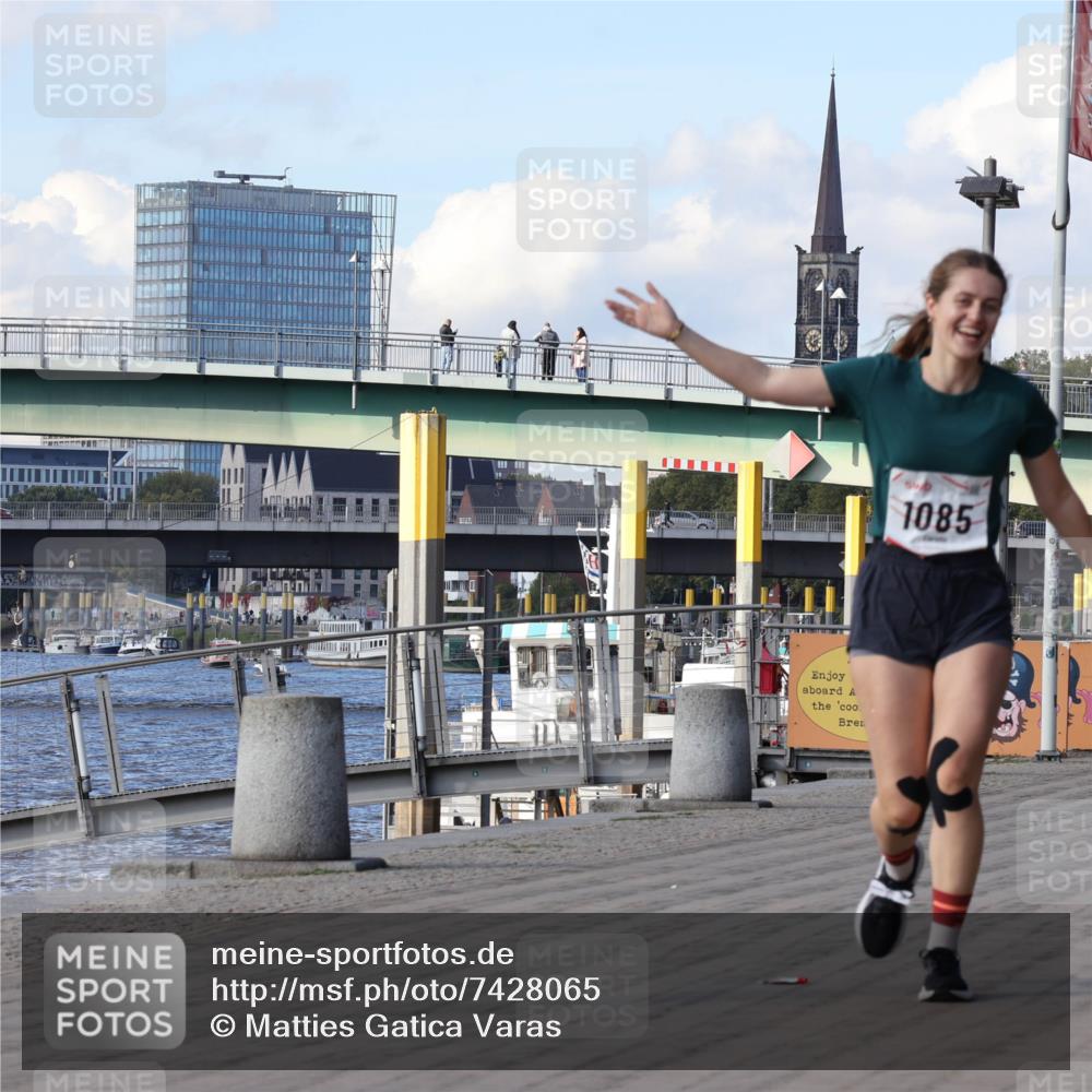 06.10.2024 - 19. swb-Marathon Bremen Matties Gatica Varas http://msf.ph/oto/7428065 06.10.2024 13:59:34 Laufen 1085 meine-sportfotos.de