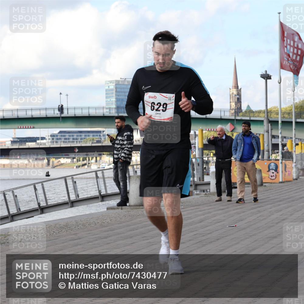 06.10.2024 - 19. swb-Marathon Bremen Matties Gatica Varas http://msf.ph/oto/7430477 06.10.2024 14:06:40 Laufen 629 meine-sportfotos.de