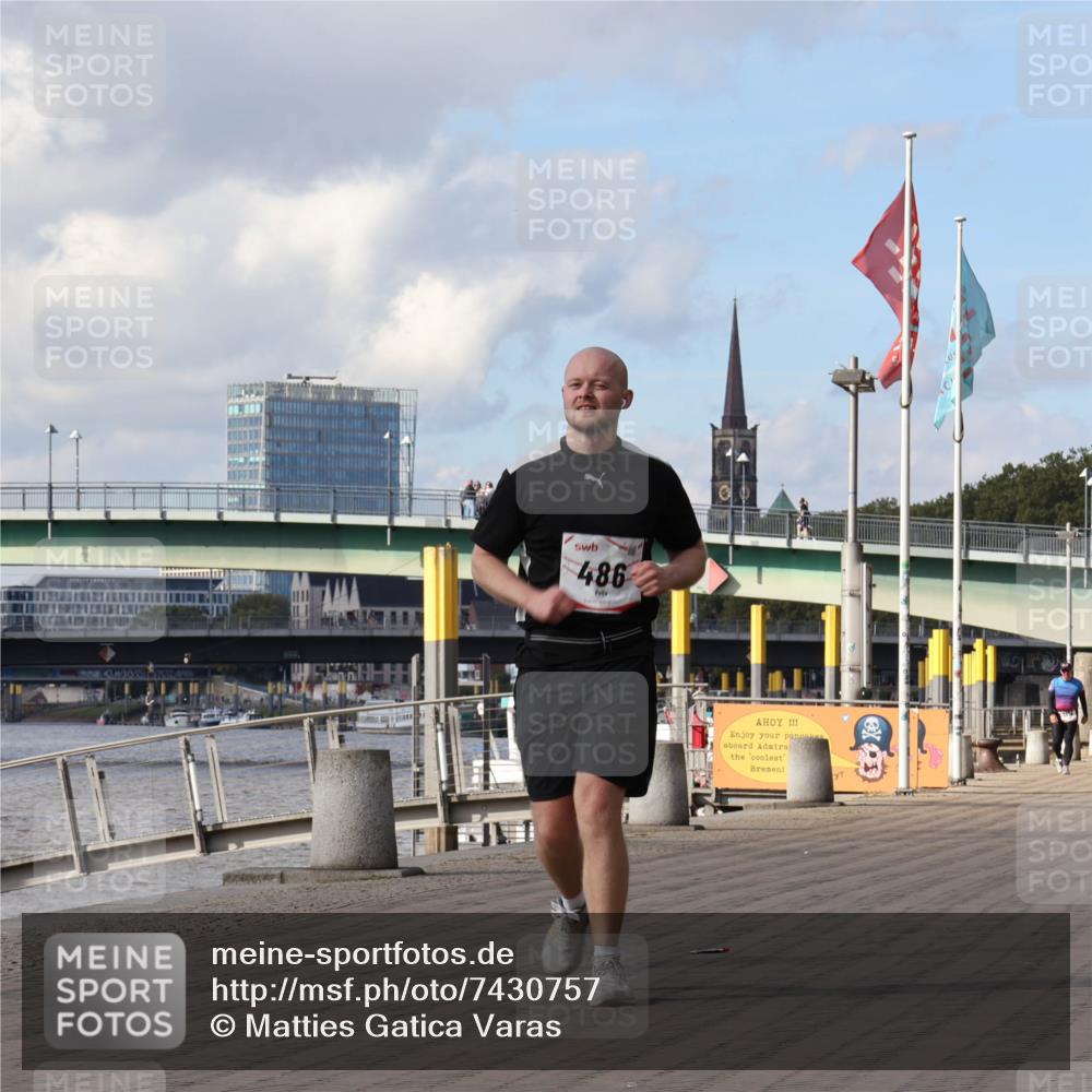 06.10.2024 - 19. swb-Marathon Bremen Matties Gatica Varas http://msf.ph/oto/7430757 06.10.2024 14:08:44 Laufen 488 meine-sportfotos.de