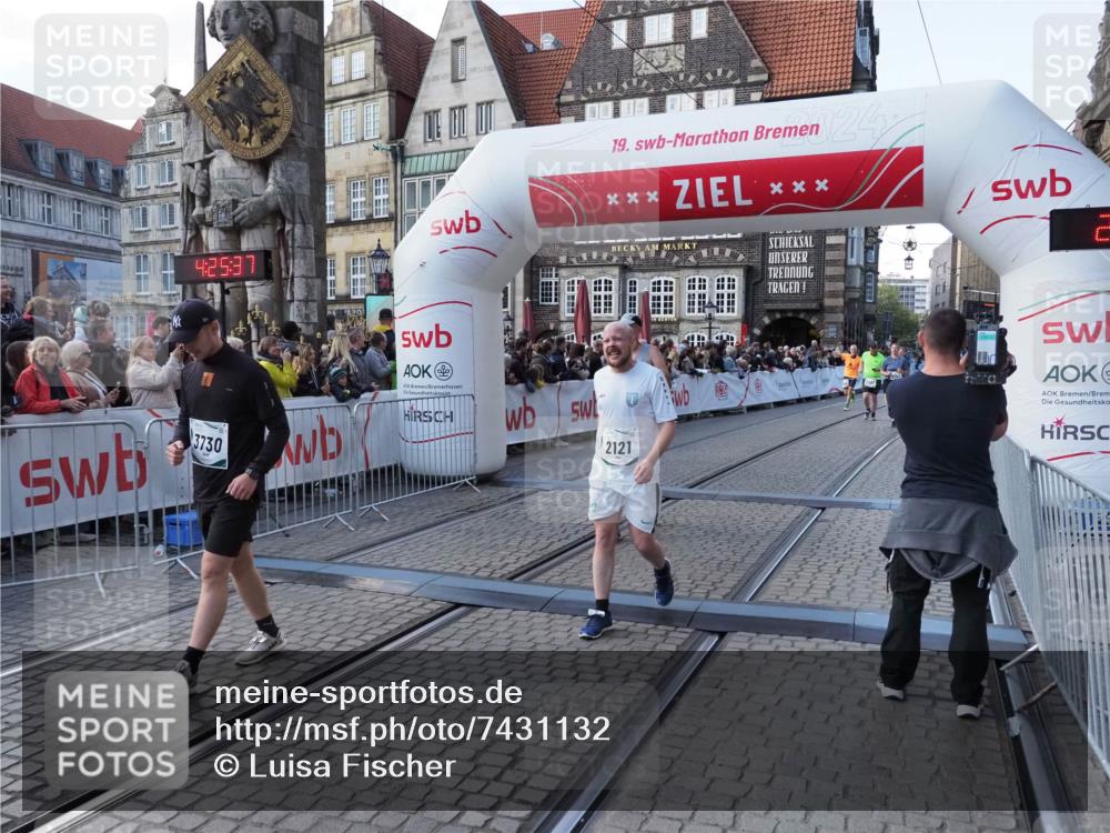 06.10.2024 - 19. swb-Marathon Bremen Luisa Fischer http://msf.ph/oto/7431132 06.10.2024 13:55:37 Ziel 877, 942, 1264, 2057, 2121, 2700, 3730, 3743, 4230, 5257, 5313 meine-sportfotos.de
