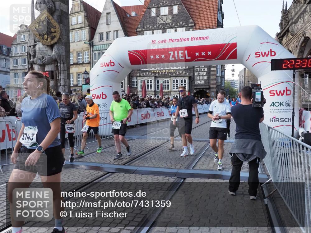 06.10.2024 - 19. swb-Marathon Bremen Luisa Fischer http://msf.ph/oto/7431359 06.10.2024 13:55:45 Ziel 877, 942, 1264, 1521, 2057, 2598, 3743, 5148, 5257, 5556 meine-sportfotos.de