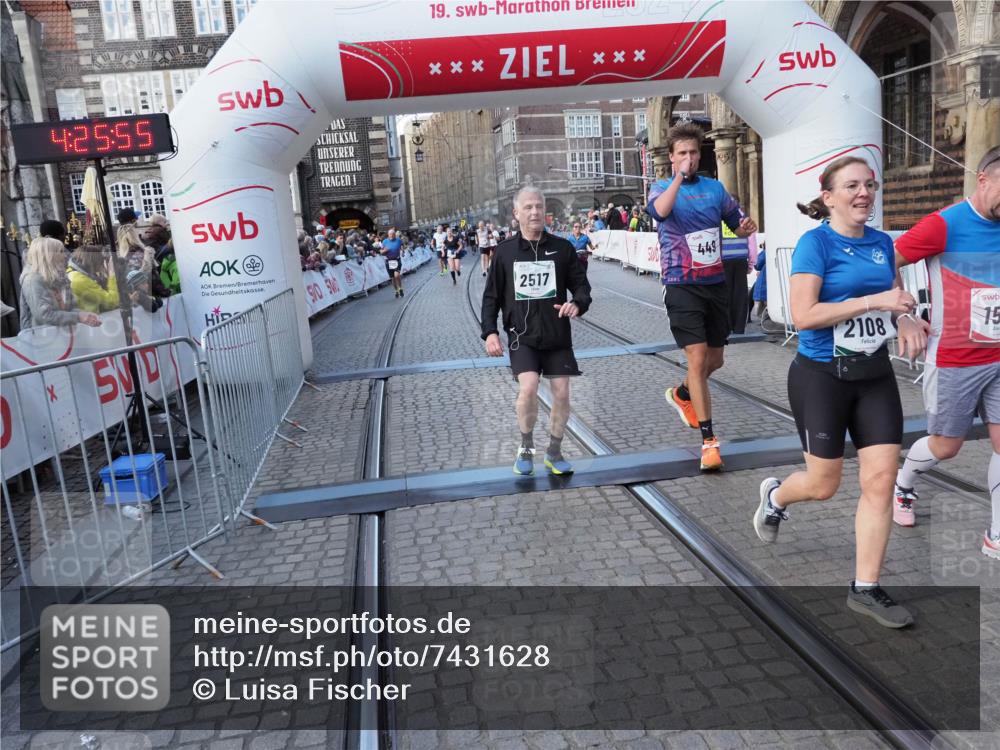 06.10.2024 - 19. swb-Marathon Bremen Luisa Fischer http://msf.ph/oto/7431628 06.10.2024 13:55:55 Ziel 449, 1521, 2108, 2168, 2517, 2580, 3175, 3322, 4401, 4402, 5556, 5849, 6074 meine-sportfotos.de
