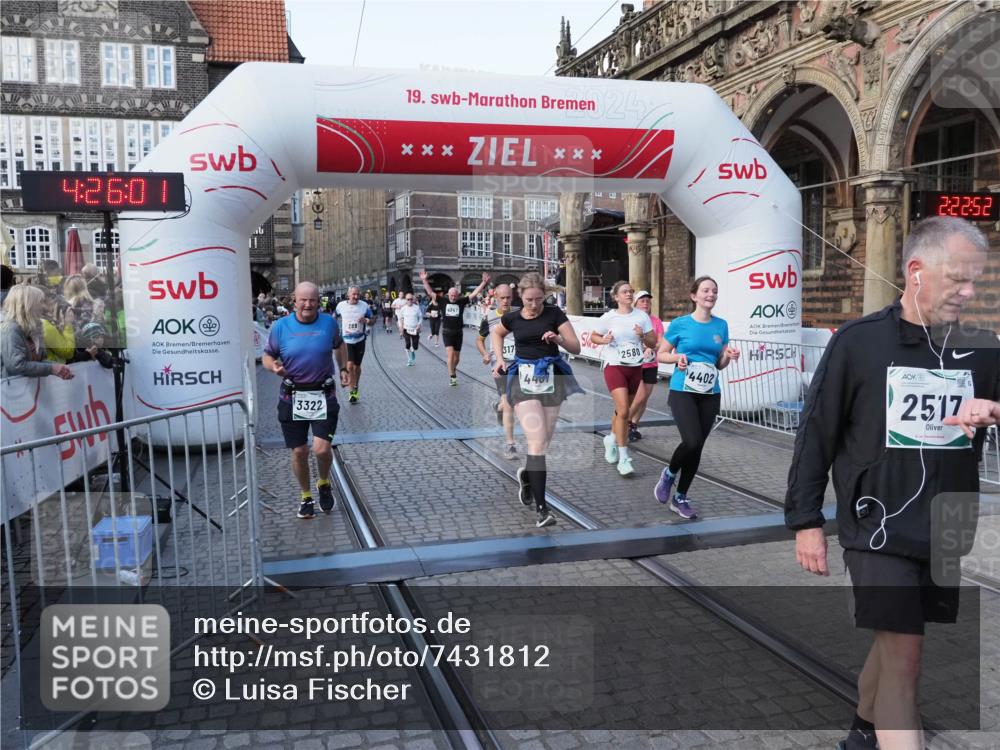 06.10.2024 - 19. swb-Marathon Bremen Luisa Fischer http://msf.ph/oto/7431812 06.10.2024 13:56:01 Ziel 289, 854, 945, 2131, 2168, 2580, 3175, 3322, 4247, 4401, 4402, 5849, 6074 meine-sportfotos.de