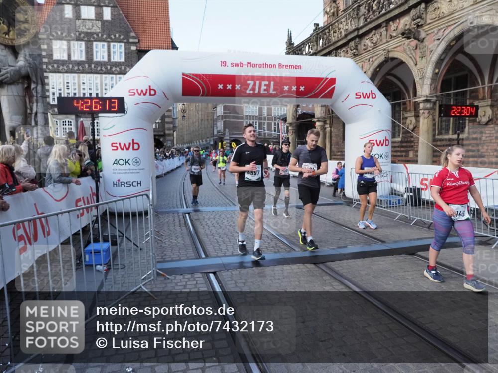 06.10.2024 - 19. swb-Marathon Bremen Luisa Fischer http://msf.ph/oto/7432173 06.10.2024 13:56:13 Ziel 573, 582, 854, 1004, 1051, 1177, 1199, 1329, 2140, 3090, 3224, 4697, 5866 meine-sportfotos.de