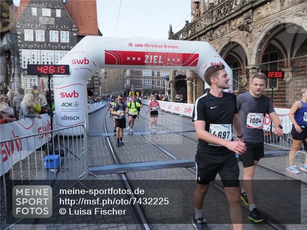 06.10.2024 - 19. swb-Marathon Bremen Luisa Fischer http://msf.ph/oto/7432225 06.10.2024 13:56:15 Ziel 573, 582, 1004, 1051, 1177, 1199, 1329, 2140, 3090, 3224, 4697, 5866 meine-sportfotos.de