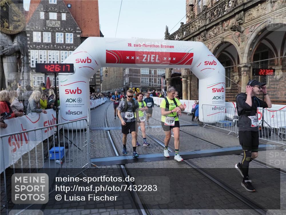 06.10.2024 - 19. swb-Marathon Bremen Luisa Fischer http://msf.ph/oto/7432283 06.10.2024 13:56:17 Ziel 573, 582, 1004, 1051, 1177, 1199, 1329, 3090, 3224, 4310, 4697, 5866, 5948 meine-sportfotos.de