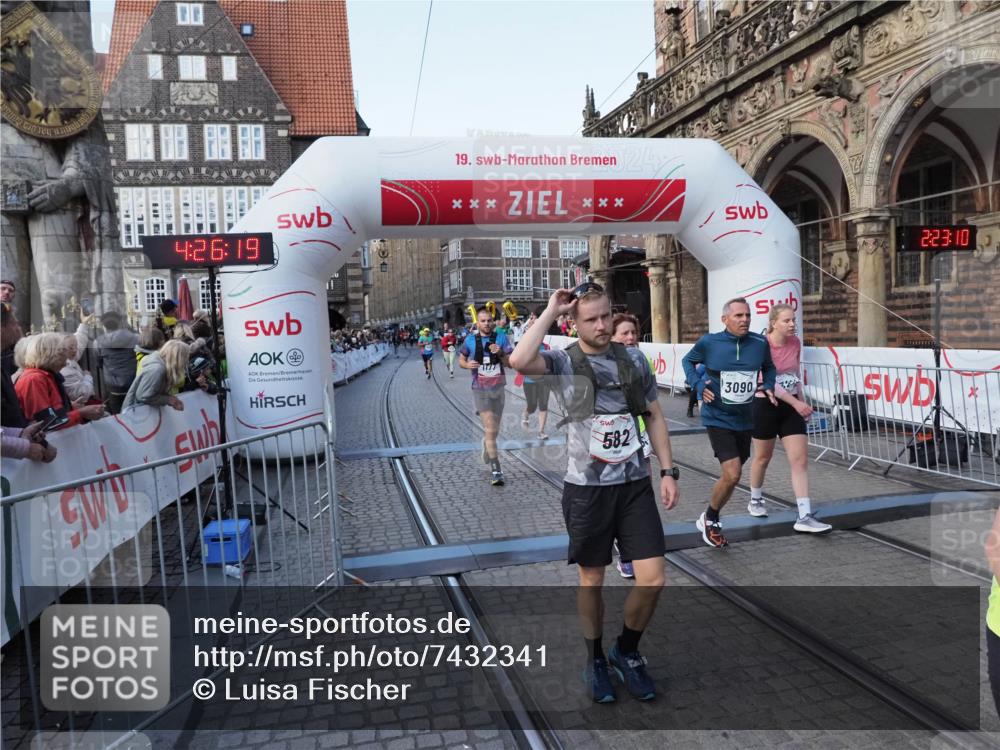 06.10.2024 - 19. swb-Marathon Bremen Luisa Fischer http://msf.ph/oto/7432341 06.10.2024 13:56:19 Ziel 573, 582, 1051, 1177, 1253, 1329, 3090, 3224, 4310, 5948 meine-sportfotos.de
