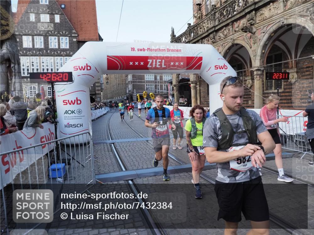 06.10.2024 - 19. swb-Marathon Bremen Luisa Fischer http://msf.ph/oto/7432384 06.10.2024 13:56:20 Ziel 573, 1051, 1177, 1253, 1329, 3090, 3224, 4310, 5948 meine-sportfotos.de
