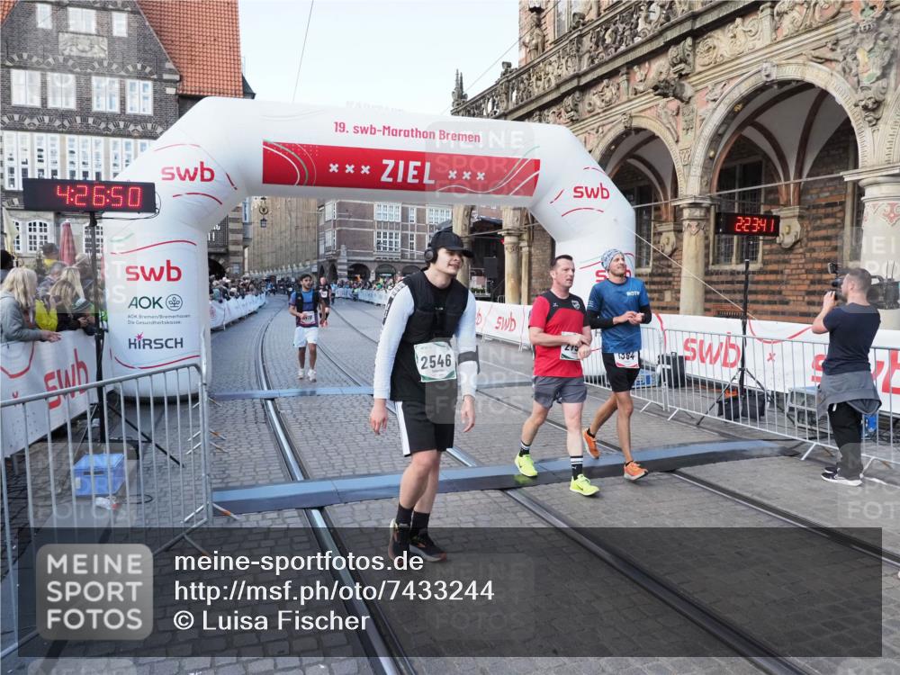 06.10.2024 - 19. swb-Marathon Bremen Luisa Fischer http://msf.ph/oto/7433244 06.10.2024 13:56:50 Ziel 733, 1119, 1364, 2757, 2994, 4521, 5412, 5735 meine-sportfotos.de