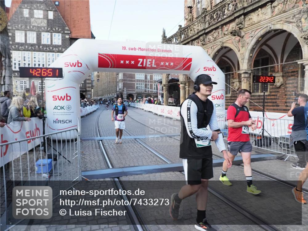 06.10.2024 - 19. swb-Marathon Bremen Luisa Fischer http://msf.ph/oto/7433273 06.10.2024 13:56:51 Ziel 733, 1119, 1364, 2757, 4521, 5735 meine-sportfotos.de