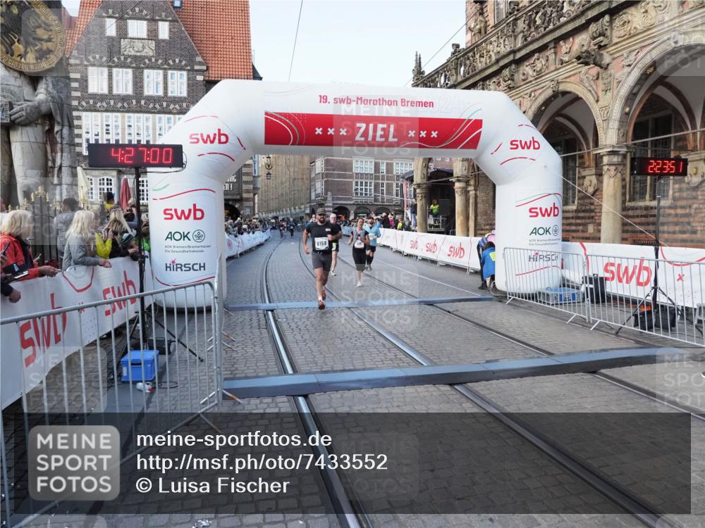06.10.2024 - 19. swb-Marathon Bremen Luisa Fischer http://msf.ph/oto/7433552 06.10.2024 13:57:00 Ziel 611, 733, 2173, 4527, 5413, 6159 meine-sportfotos.de