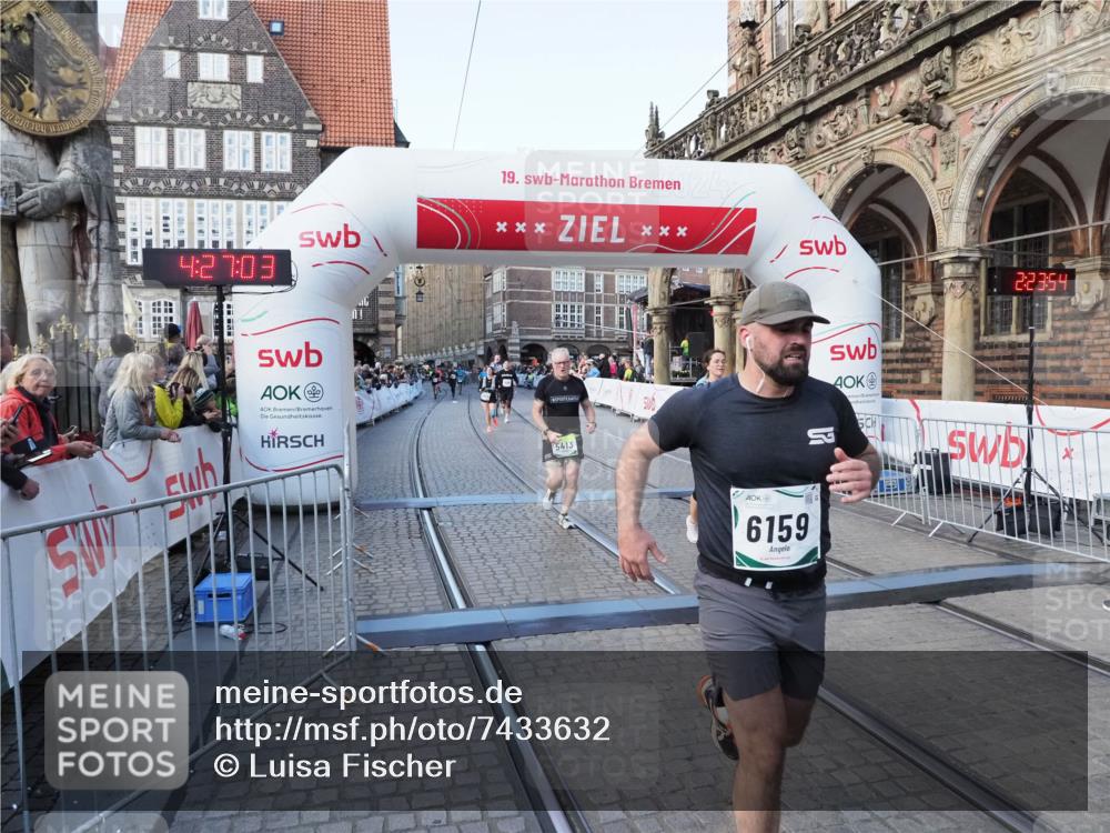 06.10.2024 - 19. swb-Marathon Bremen Luisa Fischer http://msf.ph/oto/7433632 06.10.2024 13:57:03 Ziel 611, 1176, 2173, 4527, 5413, 6159 meine-sportfotos.de