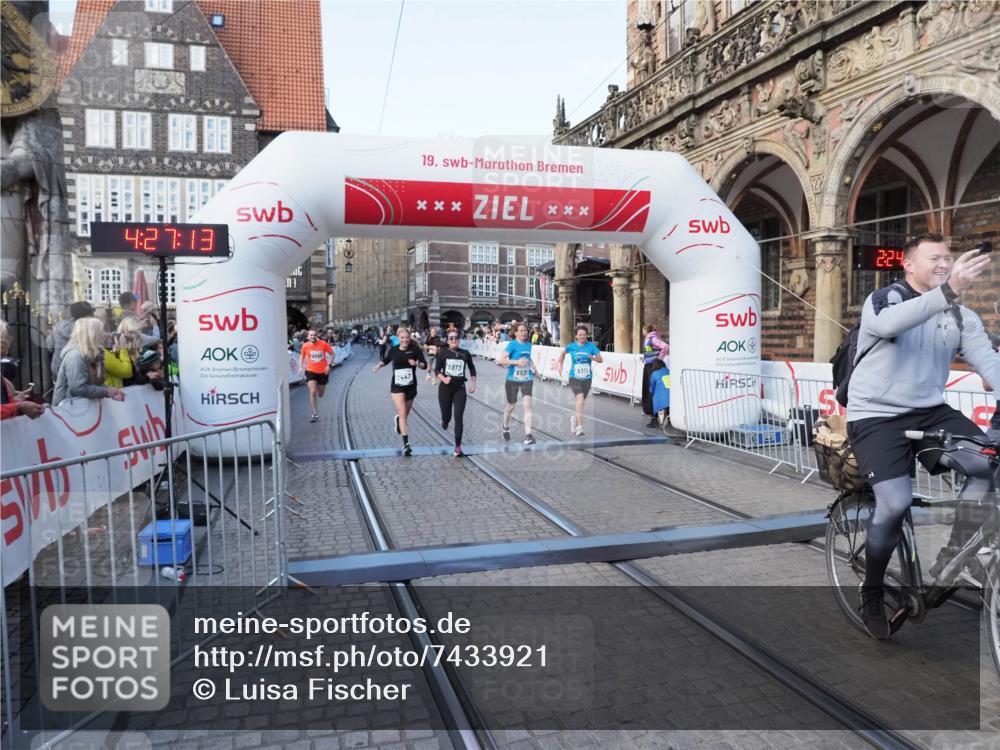 06.10.2024 - 19. swb-Marathon Bremen Luisa Fischer http://msf.ph/oto/7433921 06.10.2024 13:57:13 Ziel 168, 461, 1176, 2447, 5267, 5973, 6005, 6311, 6531 meine-sportfotos.de