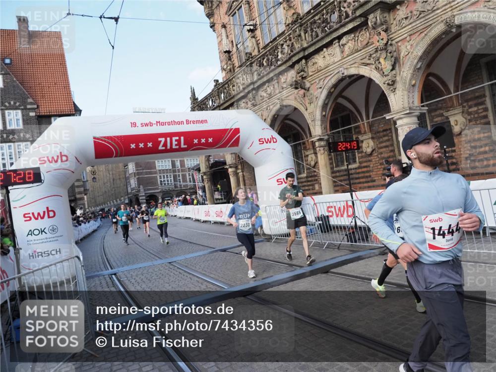 06.10.2024 - 19. swb-Marathon Bremen Luisa Fischer http://msf.ph/oto/7434356 06.10.2024 13:57:28 Ziel 1444, 1508, 2230, 2853, 3035, 3048, 3498, 3565, 3966, 4737, 6869 meine-sportfotos.de
