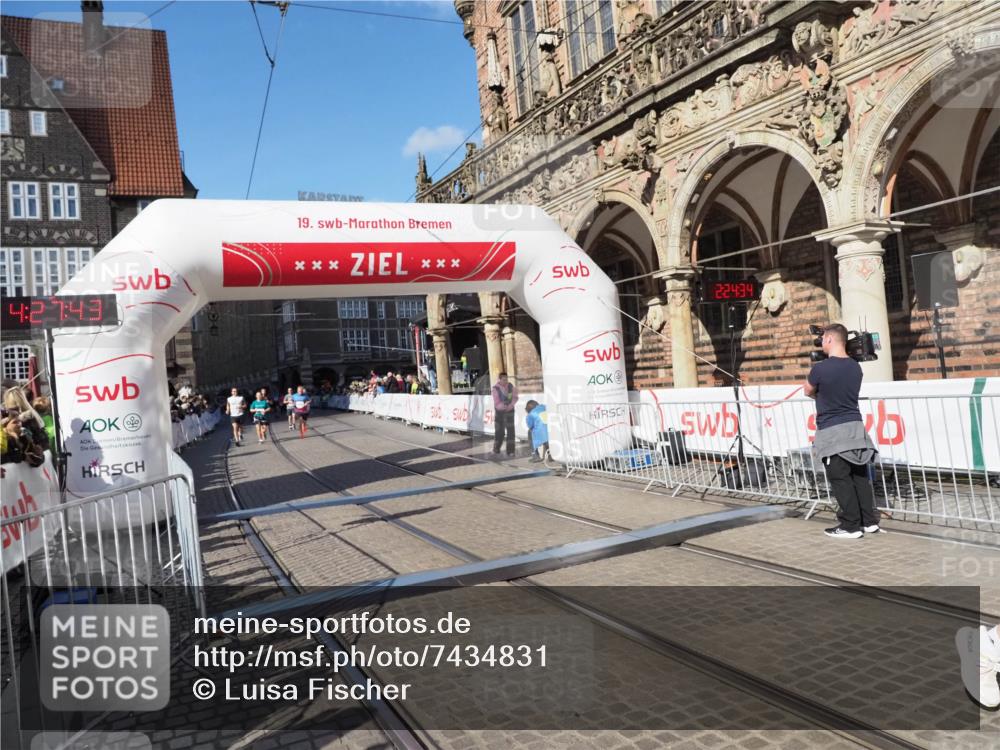 06.10.2024 - 19. swb-Marathon Bremen Luisa Fischer http://msf.ph/oto/7434831 06.10.2024 13:57:43 Ziel 2635, 3608, 4248, 5485, 6883 meine-sportfotos.de