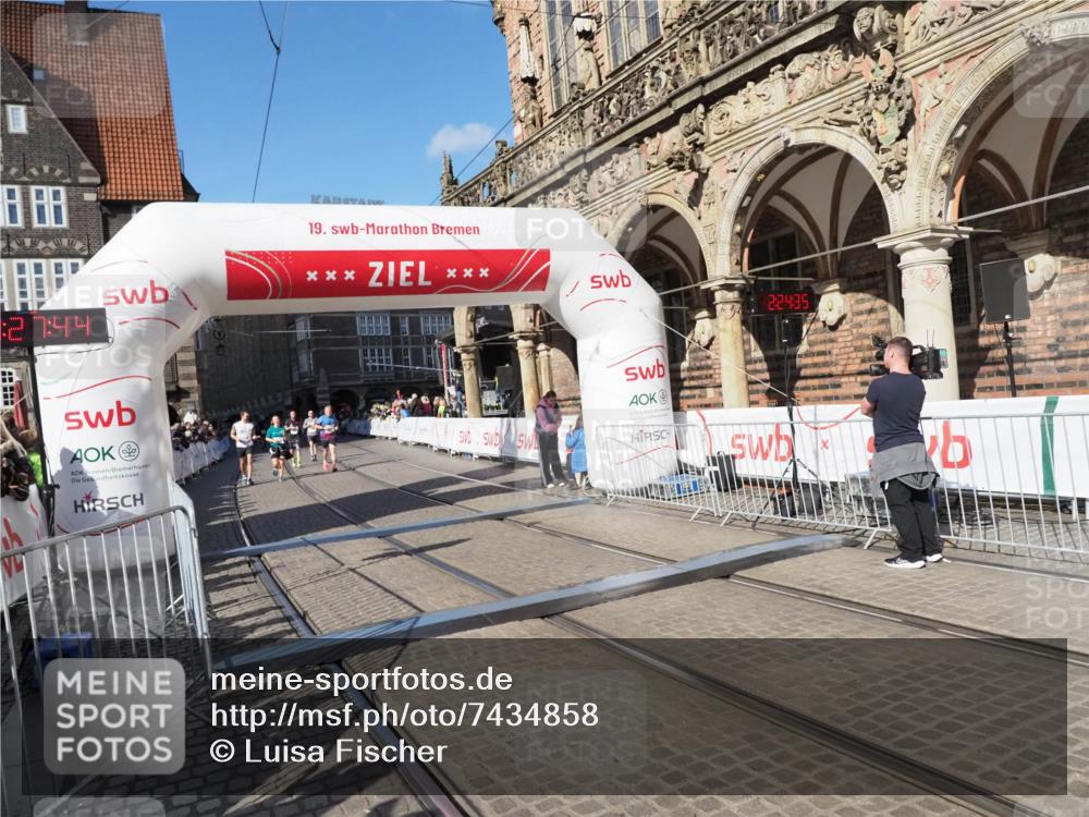 06.10.2024 - 19. swb-Marathon Bremen Luisa Fischer http://msf.ph/oto/7434858 06.10.2024 13:57:44 Ziel 107, 2635, 3608, 4248, 5485, 6883 meine-sportfotos.de