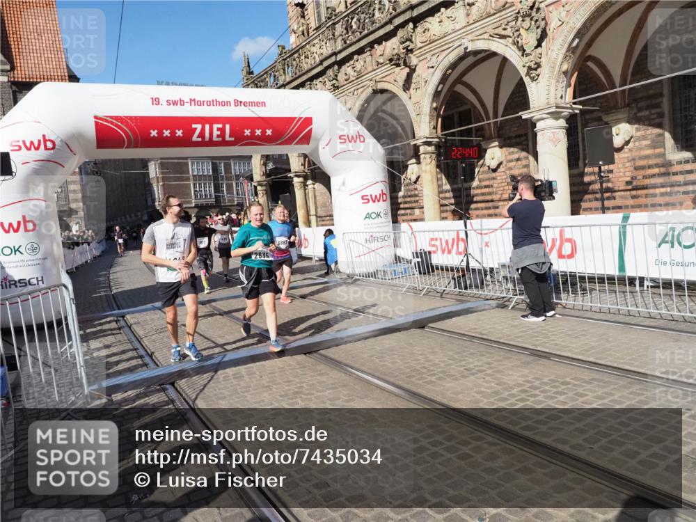 06.10.2024 - 19. swb-Marathon Bremen Luisa Fischer http://msf.ph/oto/7435034 06.10.2024 13:57:49 Ziel 107, 479, 1410, 2635, 4248, 5485, 6883 meine-sportfotos.de