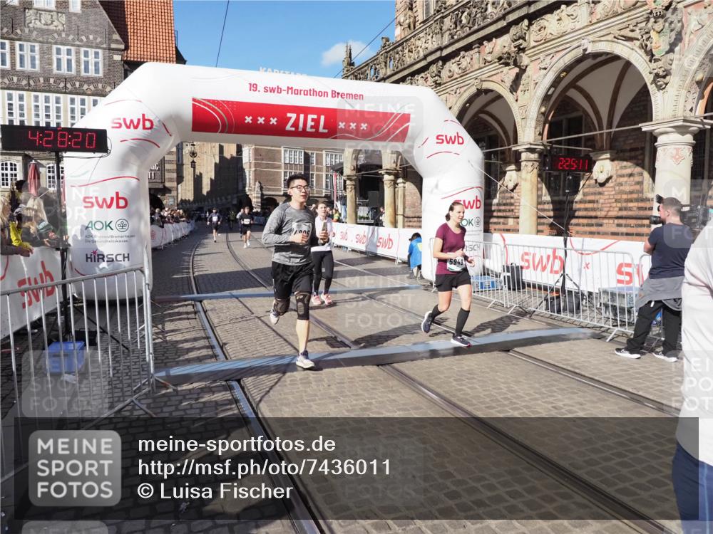 06.10.2024 - 19. swb-Marathon Bremen Luisa Fischer http://msf.ph/oto/7436011 06.10.2024 13:58:20 Ziel 472, 1414, 2452, 4011, 4896, 5949, 6447 meine-sportfotos.de